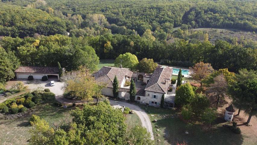 Gîte pour 6 personnes, avec Terrasse ainsi que Jardin et Piscine dans le Tarn - 2