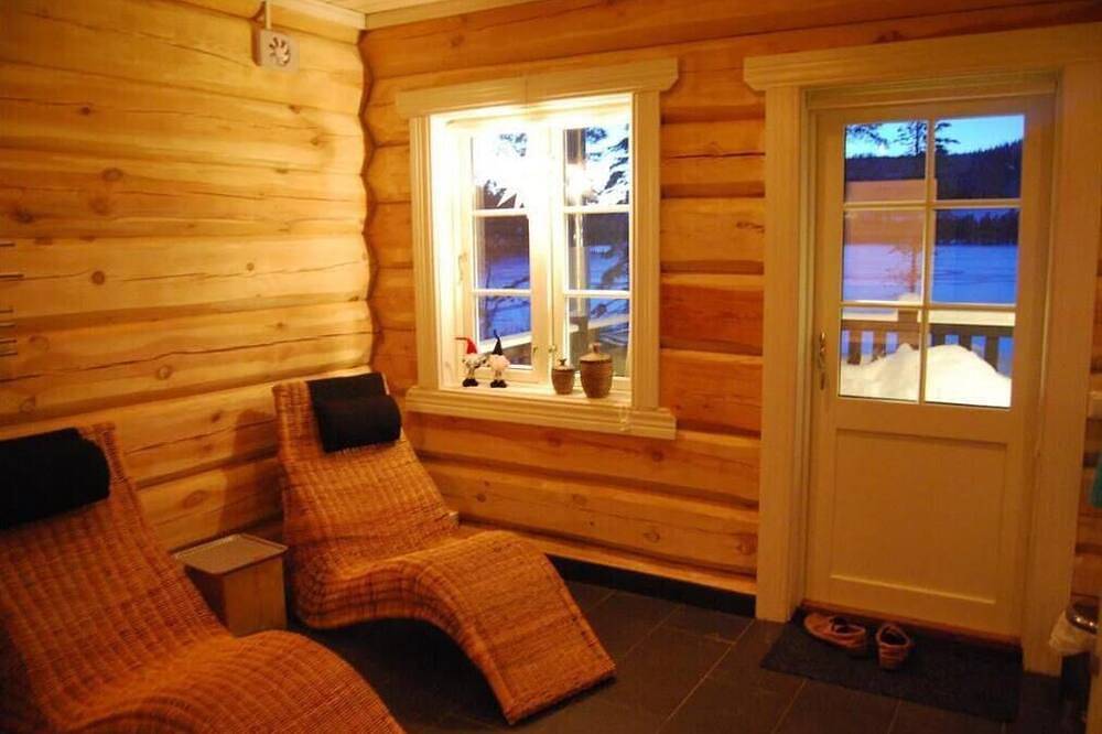 Lodge by lake and slopes in Vemdalen, Jämtland