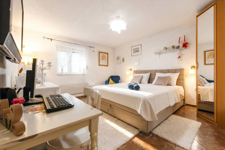 Apartamento entero, Moderno Apartamento en el Corazón de Split con Jardín Privado in Split, Condado de Split-Dalmacia