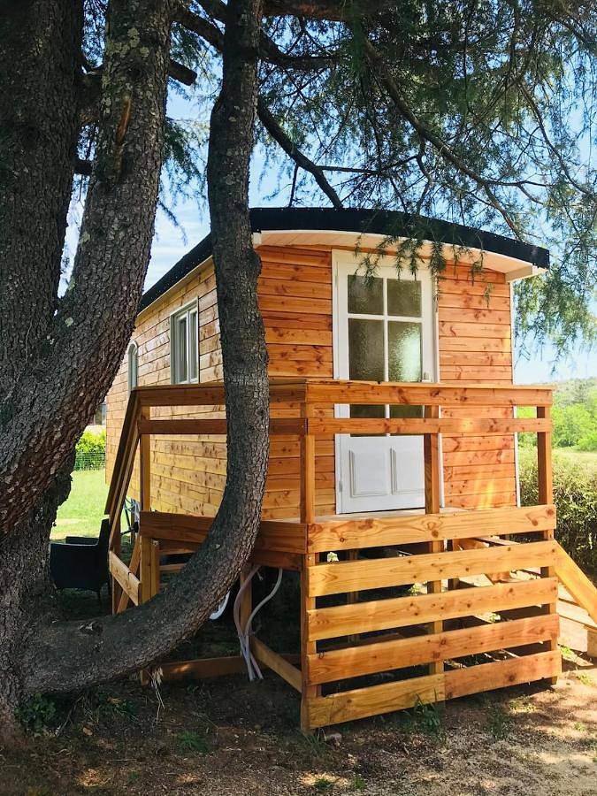 Gîte pour 2 personnes, avec Terrasse ainsi que Jardin et Piscine à Saint-Genest-de-Beauzon