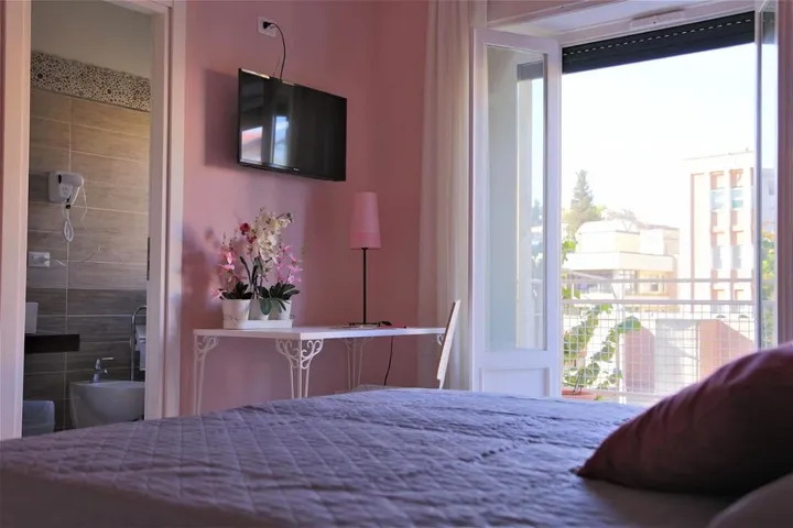 Alojamiento y desayuno para 3 personas, con terraza - 1