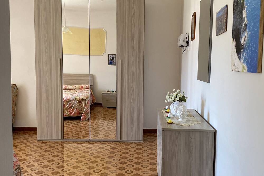 Apartamento entero, Casa Antonia-in a strategic area to visit the main attractions of Naples in Pimonte, Montes Lattari