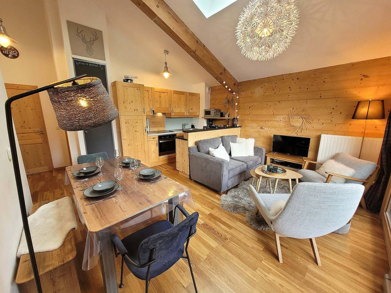 Appartement entier, Appartement Douillet au Calme avec Parking et Wifi in Les Gets, Les Portes du Soleil