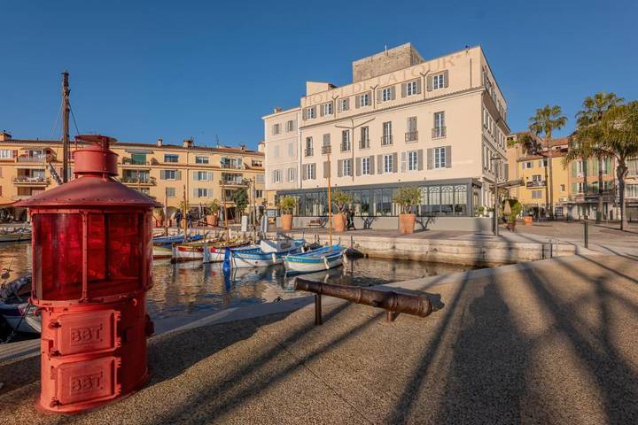 Hôtel pour 4 personnes, avec terrasse et vue, animaux acceptés