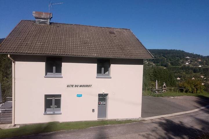 Gîte pour 4 personnes, avec jardin à Le Syndicat
