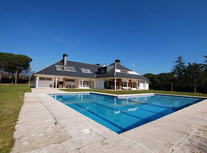 Chalet para 20 personas, con piscina y jardín en Valles Oriental - 3