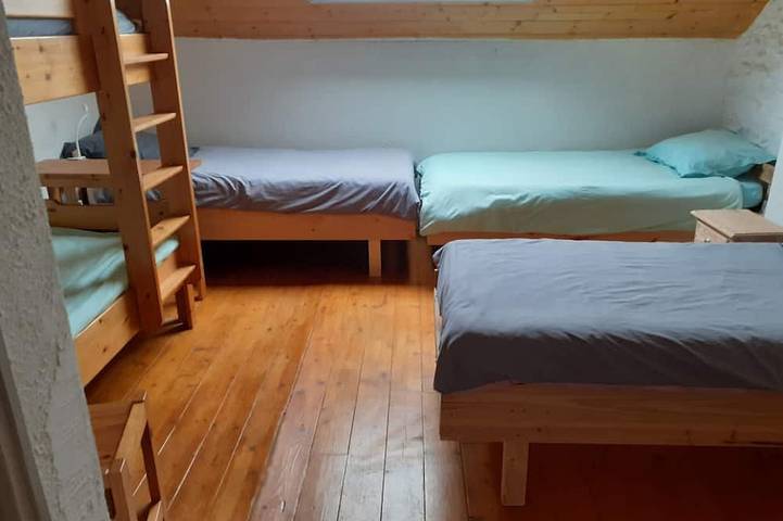 Gîte pour 12 personnes, avec jardin ainsi que piscine et terrasse à Beaulieu-sur-Layon - 2