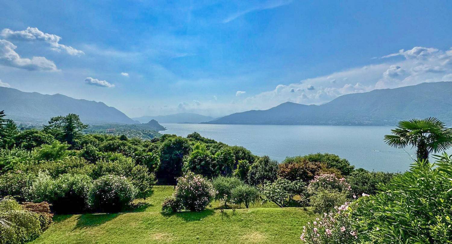 Appartement entier, Parco Belvedere: Grande Terrazza Vista Lago in Bedero, Brezzo di Bedero