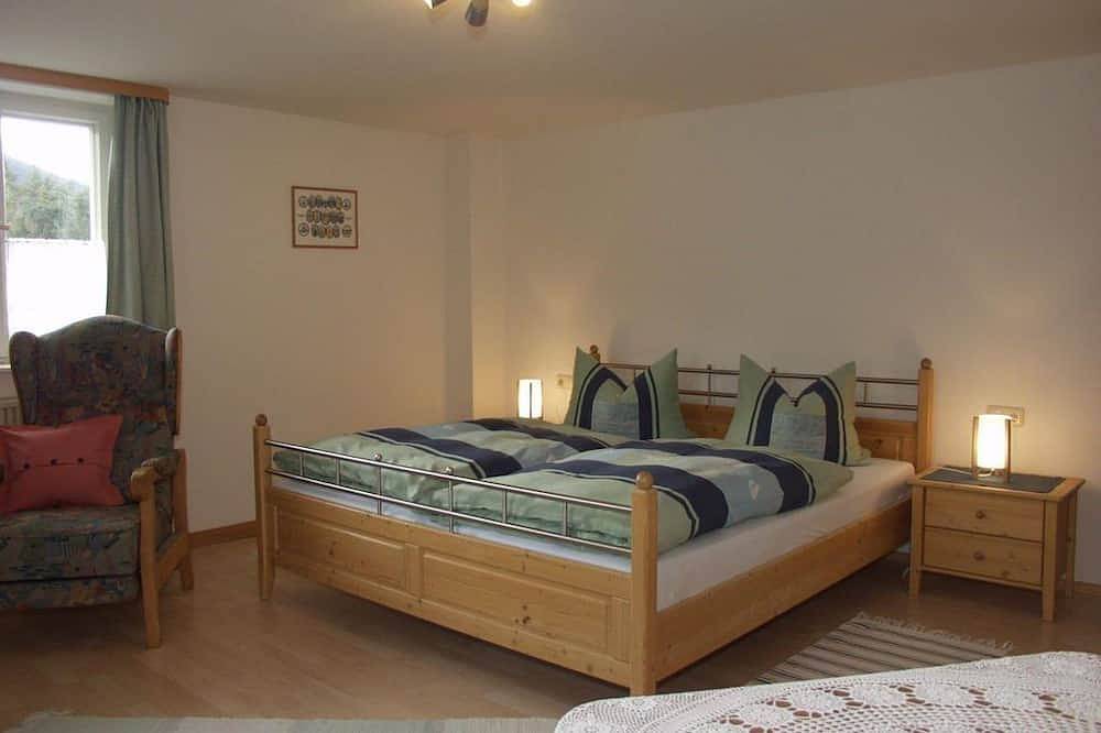 Ganze Wohnung, Haus Funk - Ferienwohnung Birnenlaube (2 Schlafz.) in Unterammergau, Bayerische Alpen