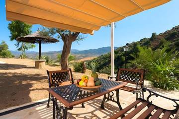 Casa rural para 2 personas, con jacuzzi además de piscina y jardín en Andalucía