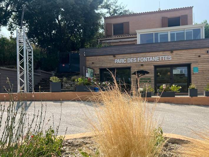 Camping pour 2 personnes, avec Bassin pour enfant et Piscine