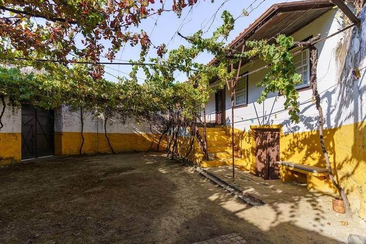 Casa rural para 14 personas, con vistas además de jardín y piscina, Se admiten mascotas en Peso da Régua - 2