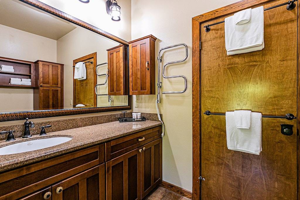 Dancing Ferns in Volcano, Hawaii in Royal Hawaiian Estates, Volcano