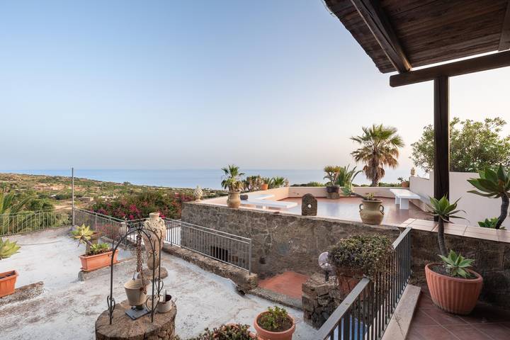 Trullo for 4 people, with view and terrace - 1