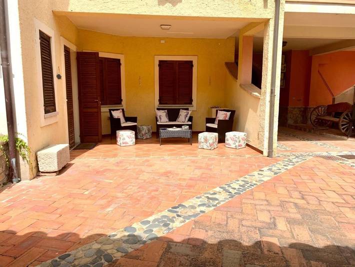 Ferienwohnung für 5 Personen, mit Garten in Villasimius