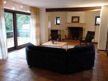 Gîte pour 12 personnes, avec jardin, animaux acceptés à Comblain-au-Pont