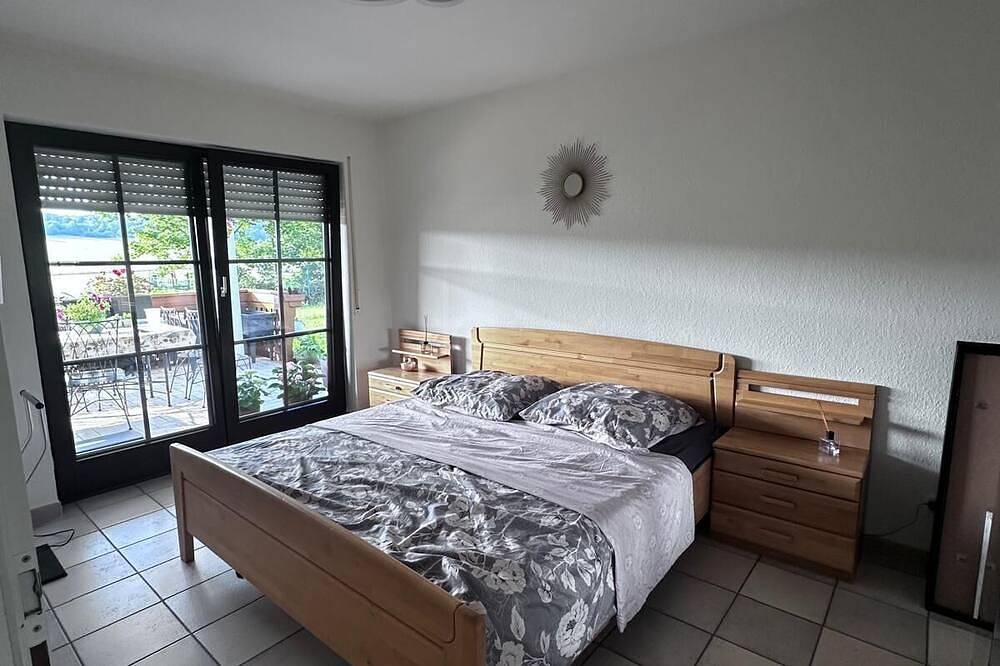 Ganze Wohnung, Großzügige Ferienwohnung am Aartalsee – Arbeiten & Entspannen im Grünen in Bischoffen, Naturpark Lahn-Dill-Bergland