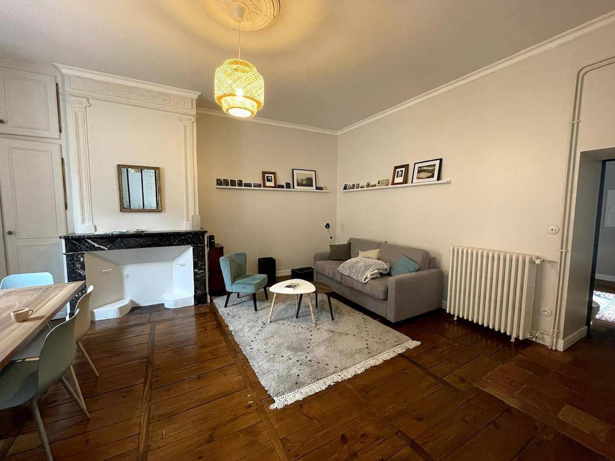 Appartement entier, One-Bedroom Apartment in Cahors, Quercy