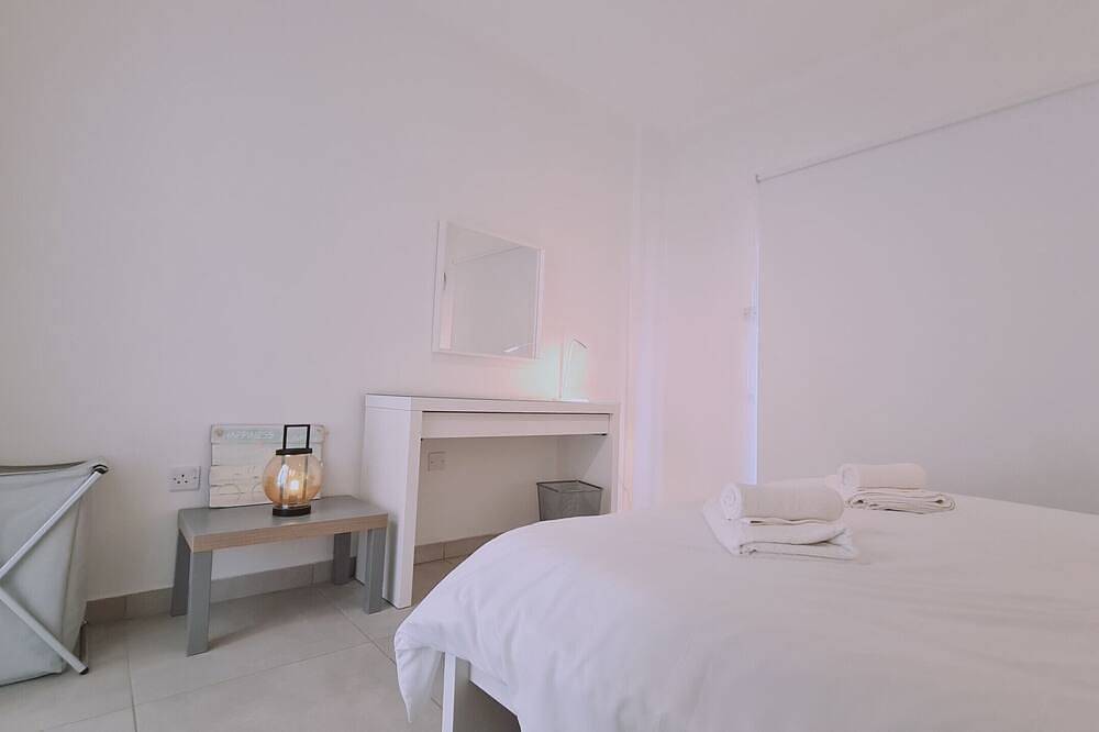 Ganze Wohnung, Stay Beach Wave Apartment in Mackenzie Beach, Larnaca Bezirk