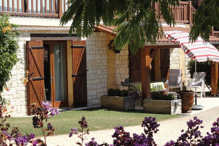 Ferienwohnung für 2 Personen, mit Pool und Garten sowie Terrasse - 1