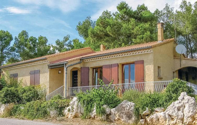 Location de vacances pour 7 personnes, avec terrasse et piscine, animaux acceptés à Cesseras - 2