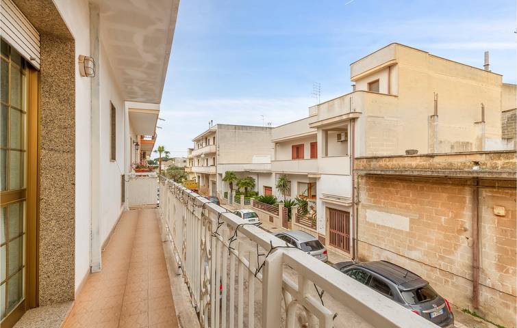 Gîte pour 10 personnes, avec terrasse à Carovigno - 4