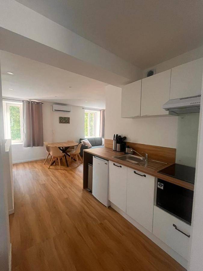 Gîte pour 5 personnes, avec Terrasse et Vue à Baume-les-Dames - 4