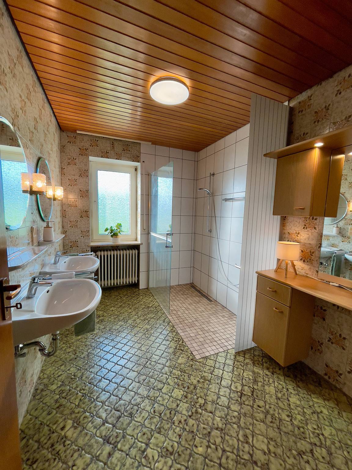 Ganze Wohnung, Ferienwohnung 'Hesselberg-Oase Ferienhof Hüttner' mit Bergblick, privater Terrasse und Wlan in Romantische Straße