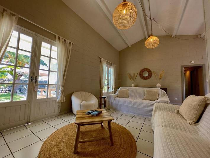 Location de vacances pour 6 personnes, avec jardin et piscine, adapté aux familles dans Plage de l'Hermitage - 2