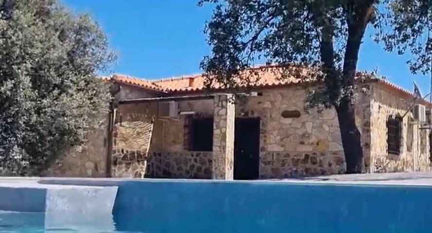 Casa de vacaciones para 24 personas, con vistas al lago y jardín además de vistas y piscina en Extremadura - 3