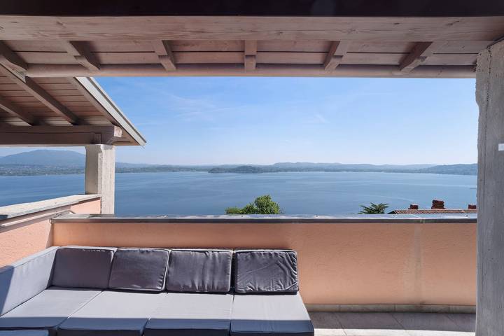 Agriturismo voor 2 personen, met Uitzicht op het meer aan Lago Maggiore