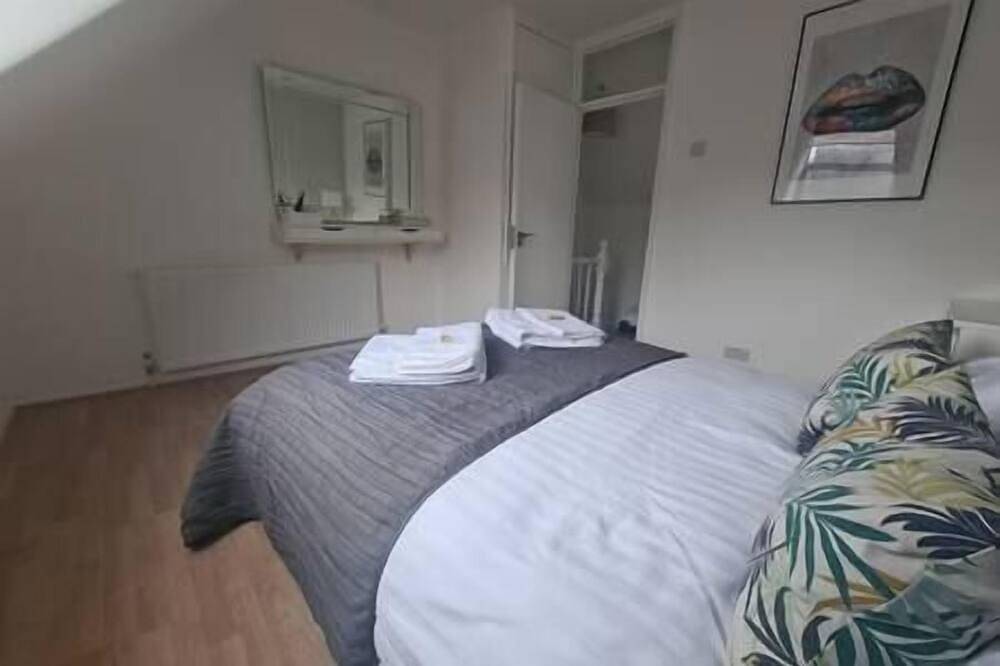 Ganze Wohnung, Split level luton town center flat in Luton, Chiltern Hills