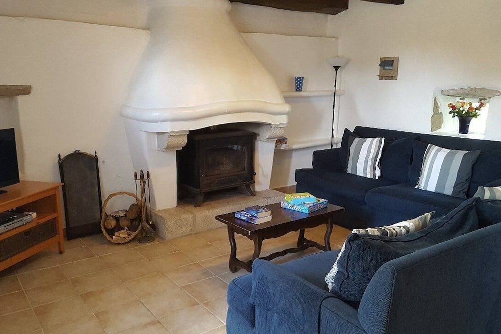 Bramble Cottage, pour 6 personnes avec piscine chauffée partagée dans un magnifique cadre rural in Camors, Région de Lorient