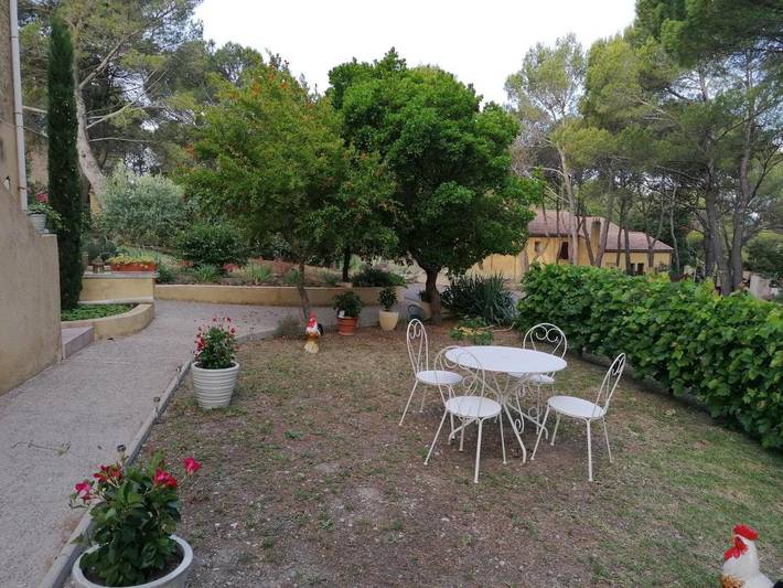 Gîte pour 3 personnes, avec piscine et jardin à Uchaux - 3