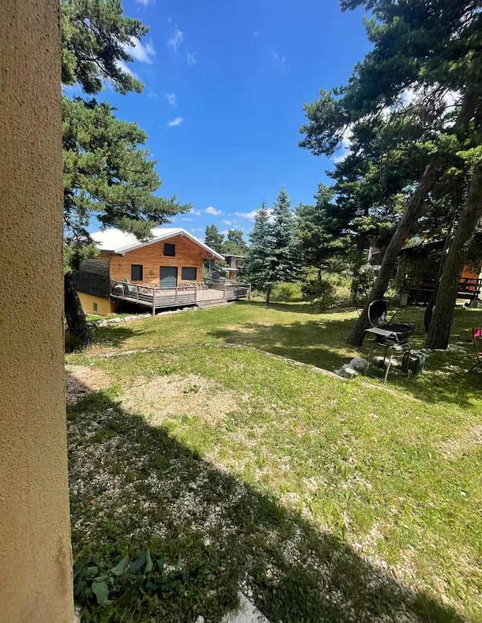 Gîte pour 3 personnes, avec terrasse et vue dans Station du Mont Serein - 2