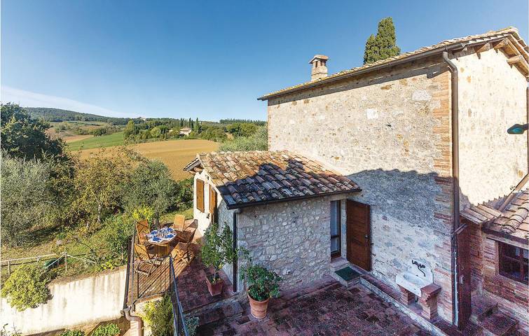 Agriturismo per 5 persone, con Terrazza in Crete Senesi