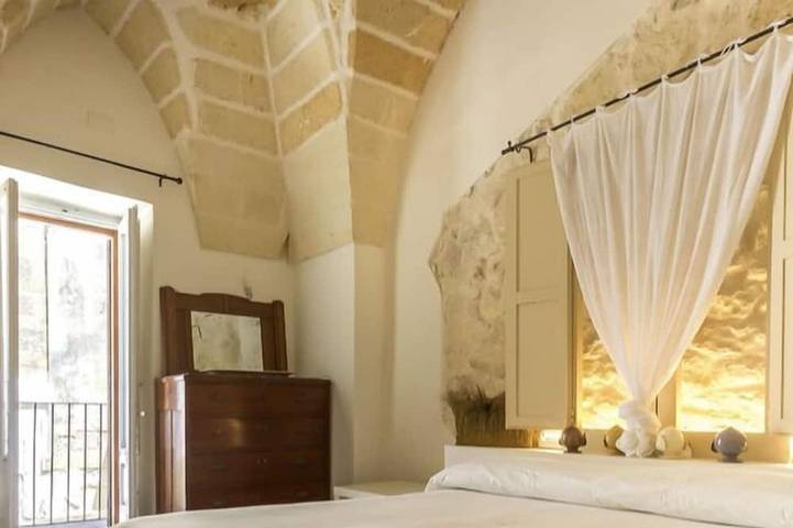Explore the Historic City on Foot from an Old Town House in Lecce, Lecce Province