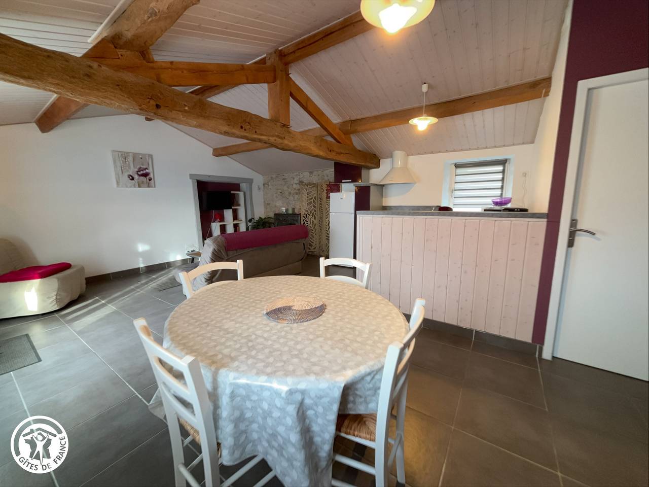Charmant gîte 2 pers avec terrasse privative et proche Vélo Rail in Commequiers, Vallée de la Loire
