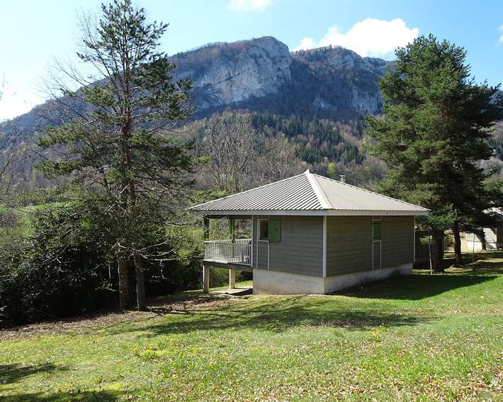 Chalet pour 4 personnes, avec balcon et jardin