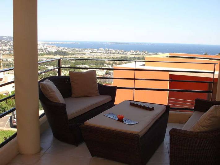 Ganze Ferienwohnung, Apartment - Sleeps 4 - Parking - Pool - Sea Views in Mandelieu-la-Napoule, Massif de l'Esterel