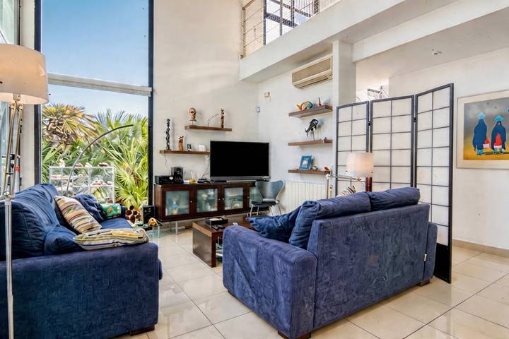 Holiday Home 'Palmeras' with Sea Views, Wi-Fi and Air Conditioning