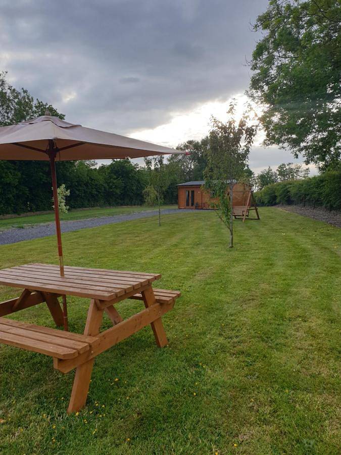 Nellies Log Cabin in County Cavan