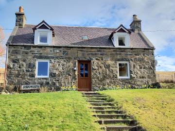 Log Cabin for 4 People in Highlands, Scotland, Photo 1