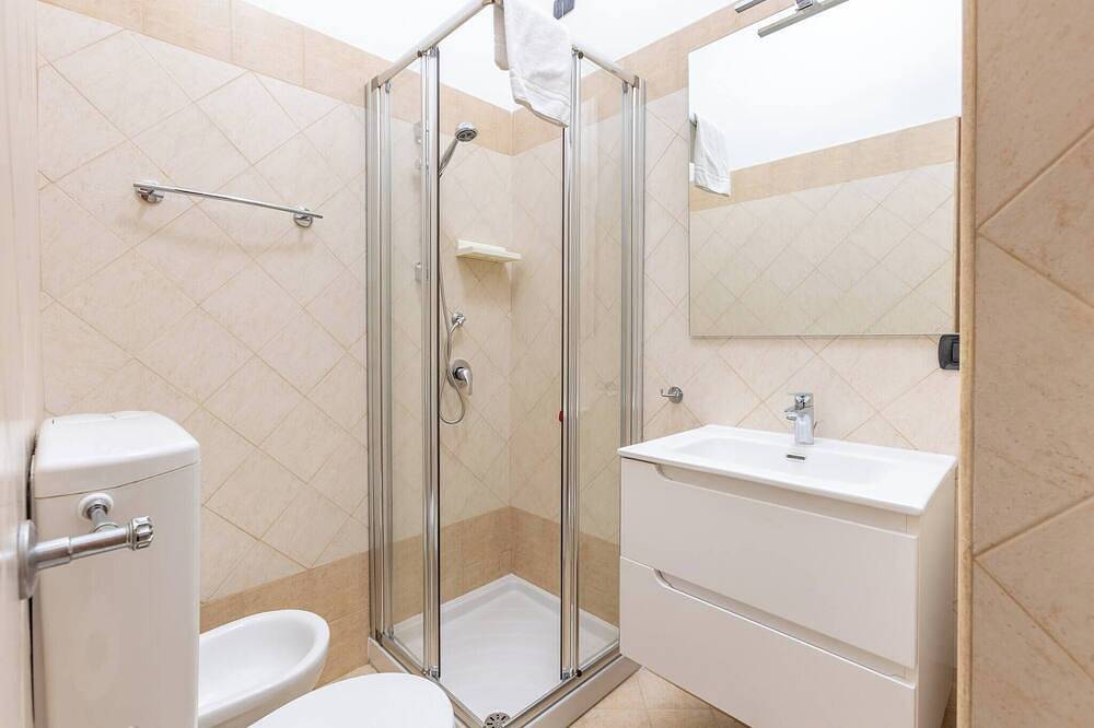Stanza con bagno privato 9 - uso cucina Bastioni in Vérone, Montagnes autour du lac de Garde