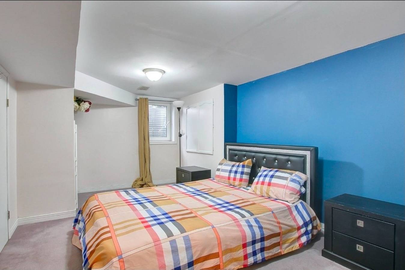 Una casa molto tranquilla in Oshawa, Lago Ontario (Kanada)