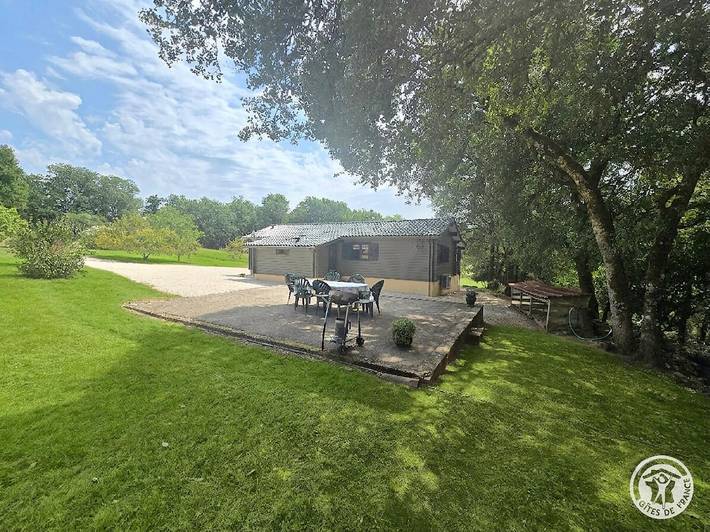 Gîte für 4 Personen, mit Terrasse und Garten sowie Pool und Ausblick