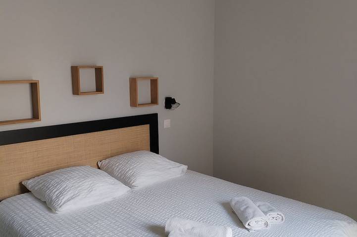 Gite 8 personnes à 15 min à pied de la plage avec piscine et spa in Les Moutiers-en-Retz, Côte de Jade
