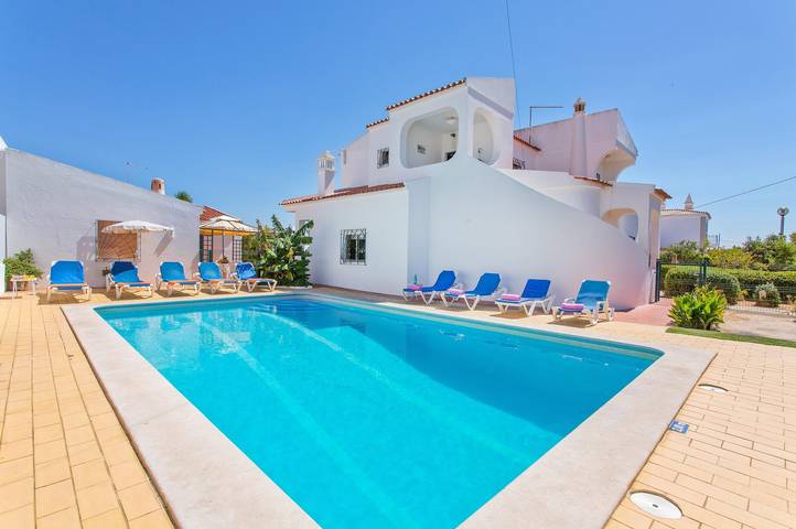 Villa per 12 persone, con giardino, adatto a famiglie con bambini - 1