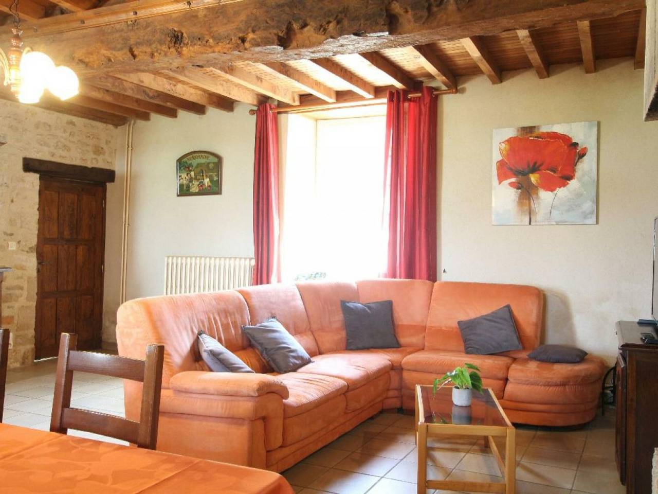 Charming Stone House for 8 with Garden, Near Utah Beach, Pet-Friendly in Orglandes, Côte de la Déroute