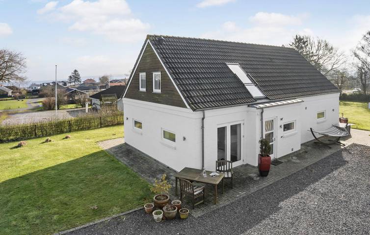Ferienhaus für 6 Personen, mit Garten und Whirlpool sowie Sauna und Terrasse in Høll - 2